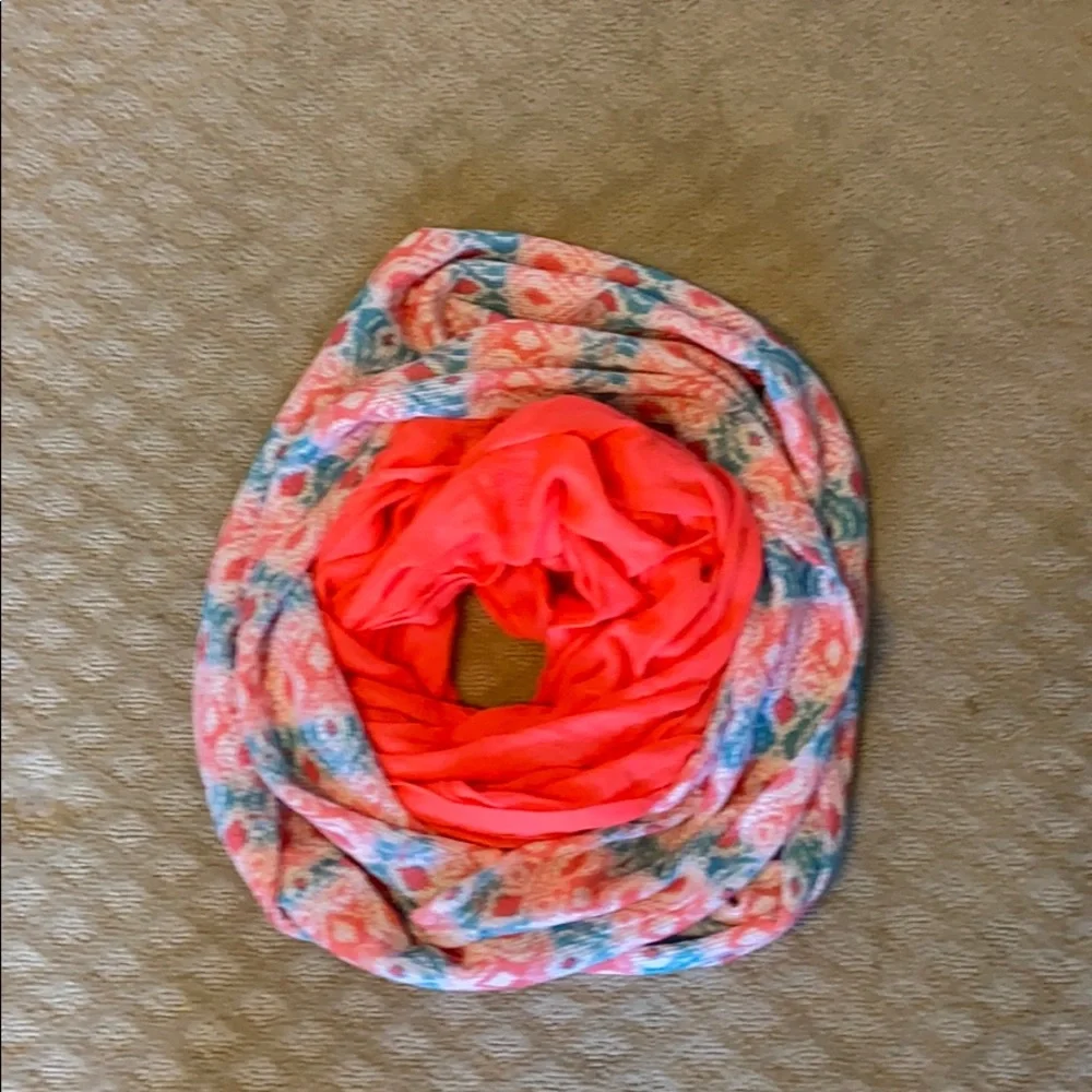 NWOT infinity scarf OS  *Solid Coral Scarf Not included*